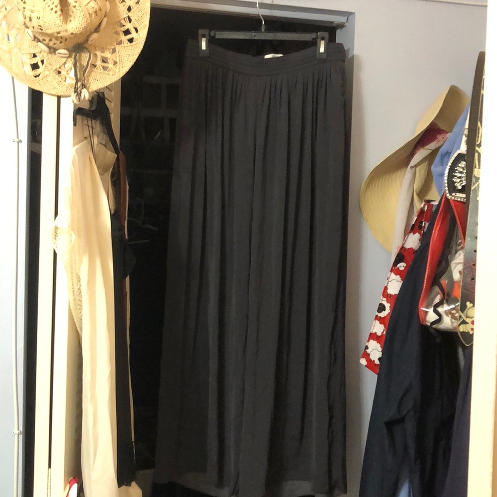 Mango, elastic waist, pleated, grey, wide, leg pant. size small